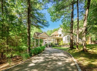 34 Crooked Hwy, East Hampton, NY 11937