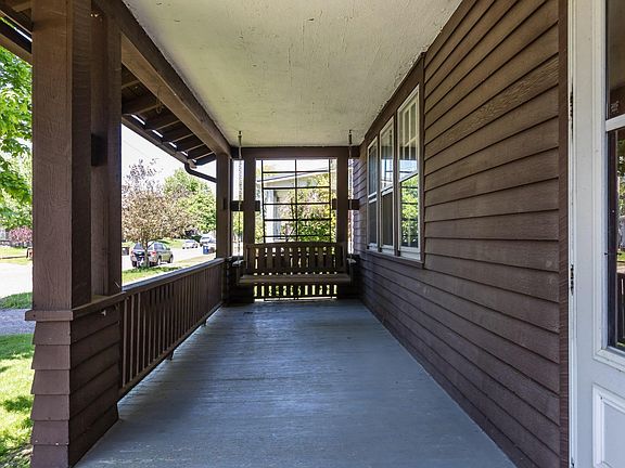 5th image of 98 Linden Ave