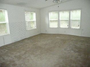 3rd image of 722 195th Avenue Kp S