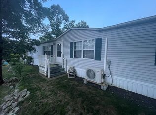 8 Five Elms Cir, Coventry, RI 02816