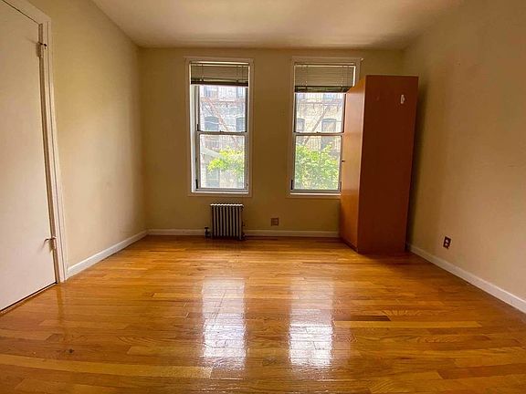 5th image of 3138 35th St APT 1D