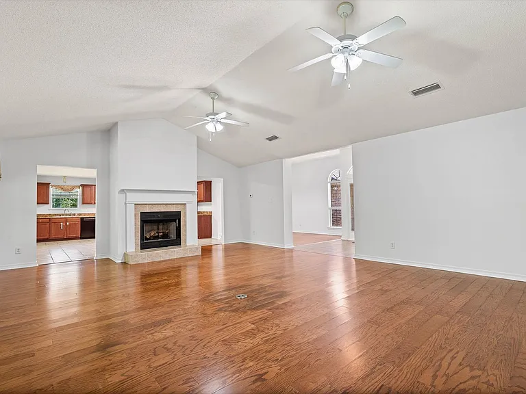 4120 Fenwick Loop W — Photo 5