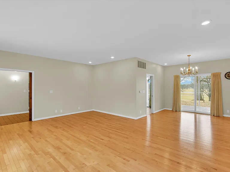 1803 Golfview Dr — Photo 12