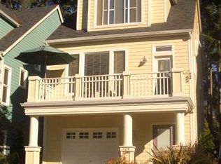 328 Wyatt Way NE #15, Bainbridge Island, WA 98110