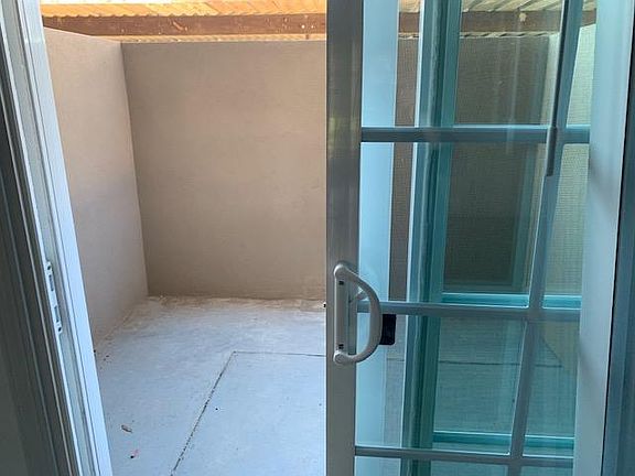 4th image of 1535 N Cedar Ave APT 156