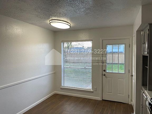 3rd image of 15154 Four Winds Dr