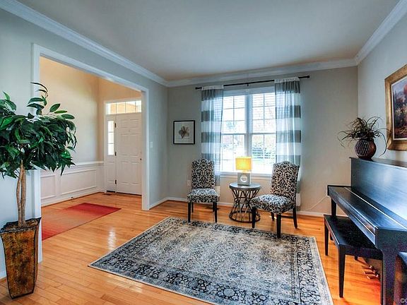 3rd image of 11716 Parsons Walk Ct
