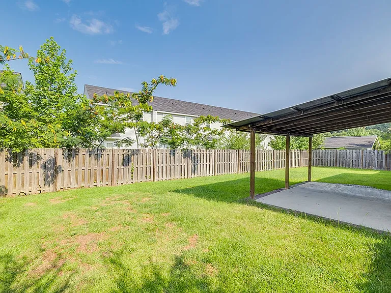 106 Mustang Dr — Photo 21