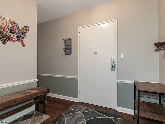 3rd image of 13800 Fairhill Rd APT 419