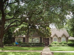 8014 Meadowglen Ln, Houston, TX 77063