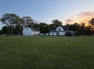 8382 E Main St, Dugger, IN 47848