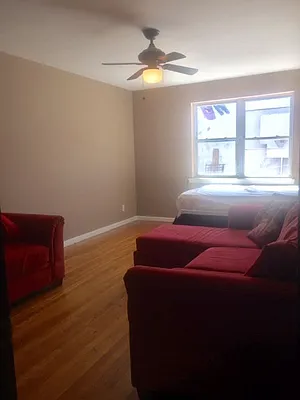 Rented by Citi Zone Realty | media 18