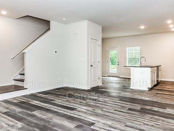 5th image of 117 Dogwood Village Trl Unit B