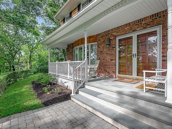 2nd image of 451 River Rd