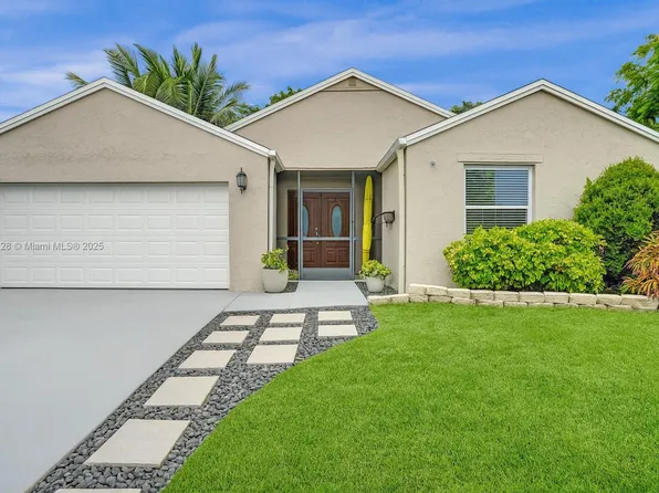 1 Cardiff Way, Boynton Beach, FL 33426