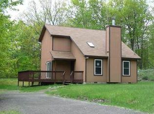 172 Westwood Dr, Dingmans Ferry, PA 18328