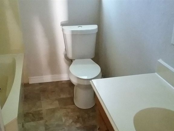 4th image of 8675 Newfield Ln