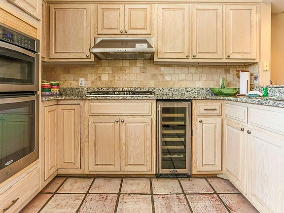 upgraded cabinets/counters