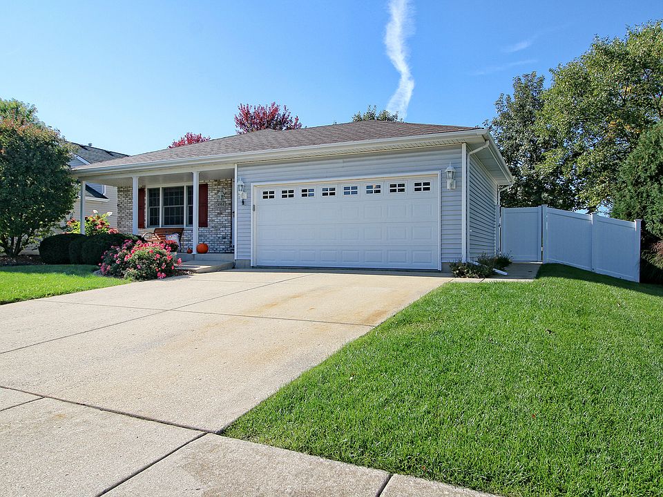 2nd image of 24914 Lismore Ln S