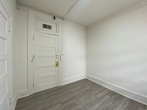 4th image of 666 Sacramento St #12