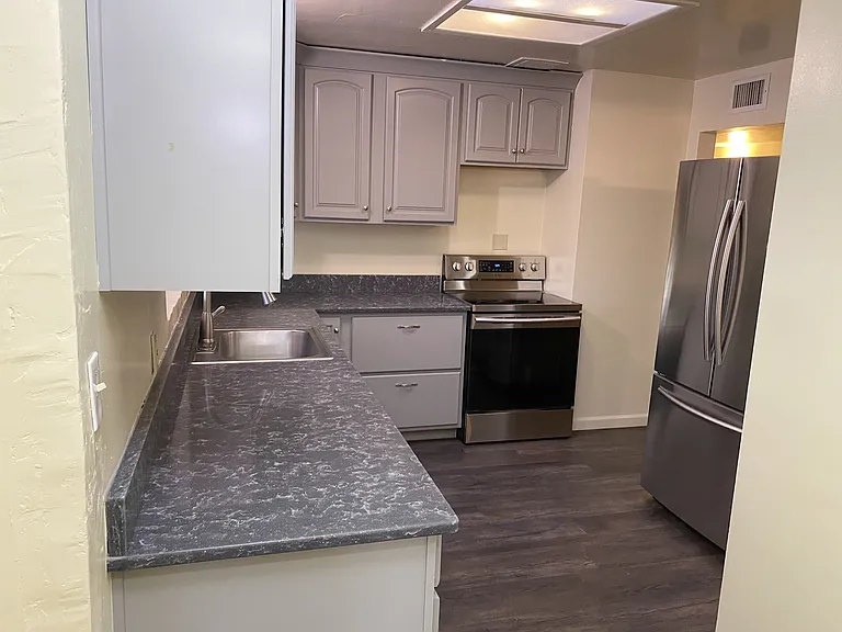 5609 E Pima St — Photo 5