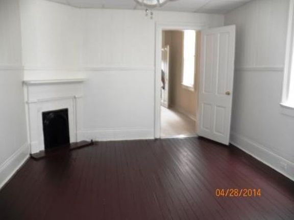 4th image of 525 S Scott St