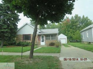 106 E Gibbs St, Saint Johns, MI 48879