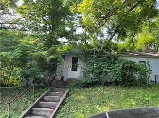775 Charles St, Leavenworth, KS 66048