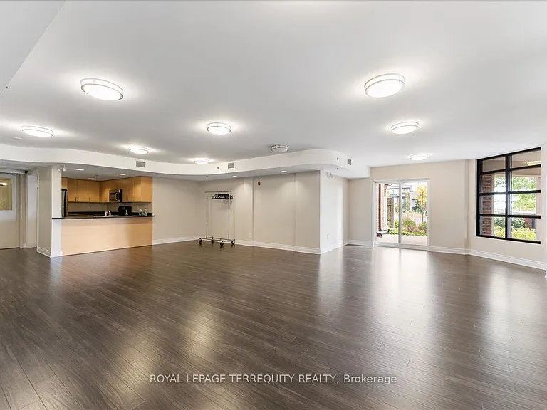 3070 Rotary Way #402 — Photo 3