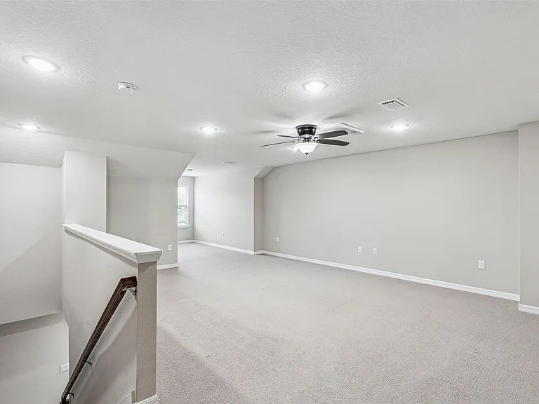 7260 Duxbury Ln — Photo 16