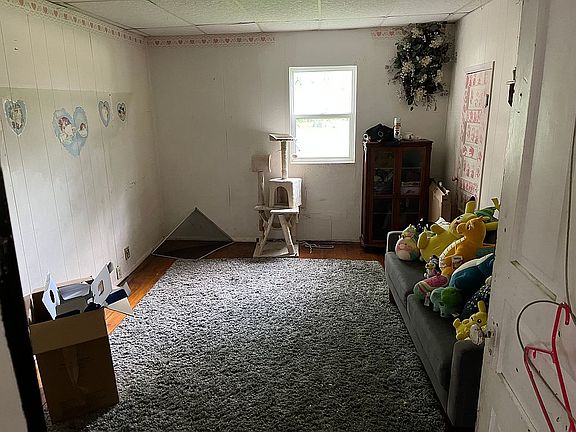 3rd image of 412 K St
