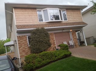 79 Oakville St, Staten Island, NY 10314