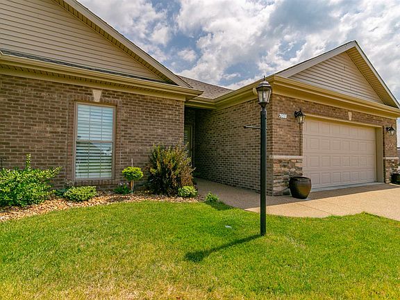 2nd image of 7688 Maelyn Ct