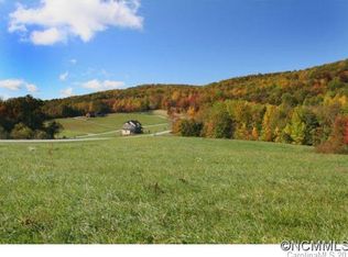 1-2 Grand Oaks Dr, Hendersonville, NC 28792