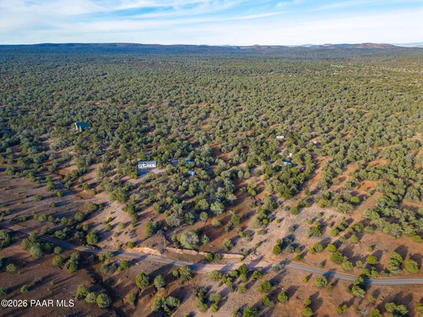 39500 N Kimlee Rd, Ash Fork, AZ 86320