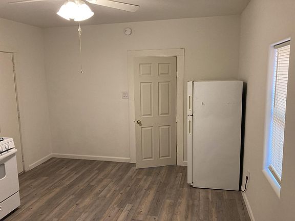 4th image of 2506 N Estrella Ave
