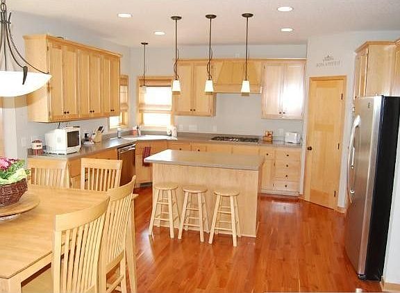 4th image of 2516 154th Ave NW