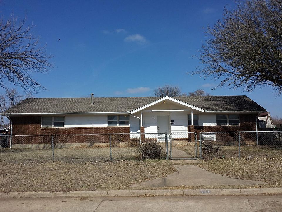 1st image of 745 NW 15th St