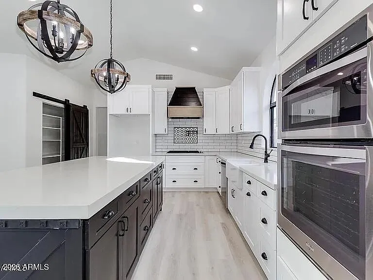 5910 E Woodridge Dr — Photo 11