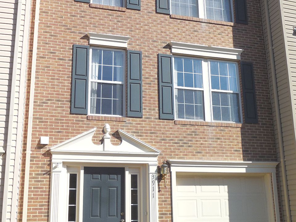 Great townhome to own!