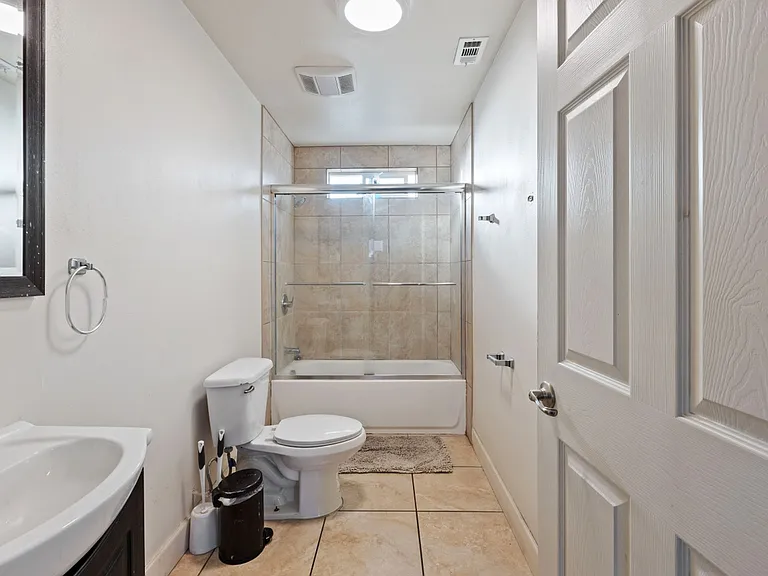 3478 W 71st St — Photo 15