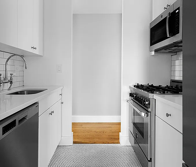 330 E 39th St #12M — Photo 12