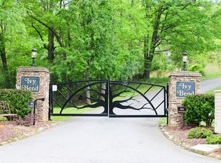 52 Ivy Bnd, Murphy, NC 28906