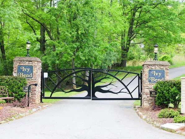 52 Ivy Bnd, Murphy, NC 28906