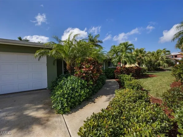 2032 Coral Point Dr, Cape Coral, FL 33990