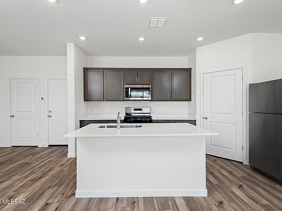 5th image of 7327 W Coastal Plain Way