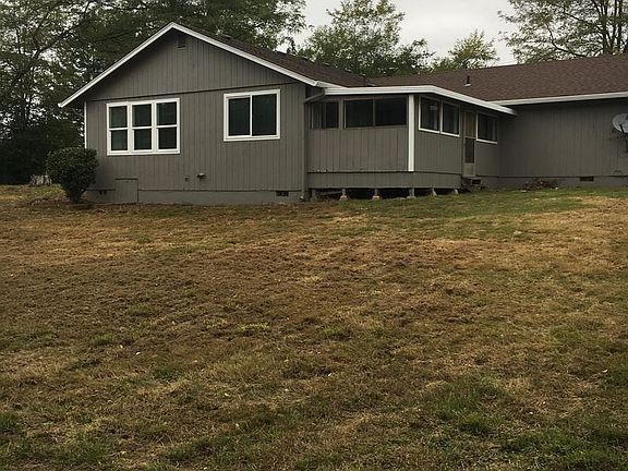 4th image of 20020 NE 153rd Cir