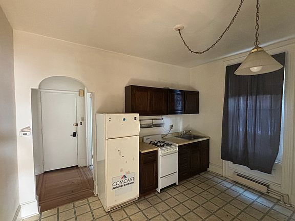 2nd image of 4224 Chester Ave #42B