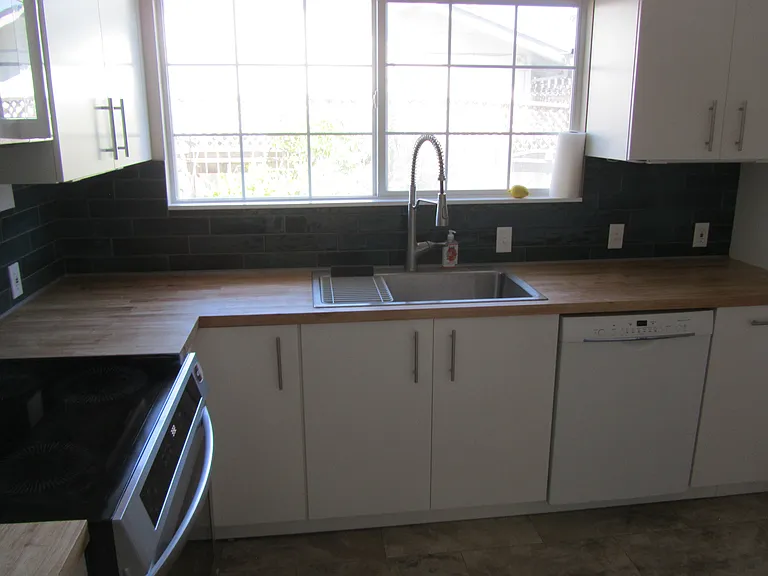 7124 Brenda Way — Photo 1