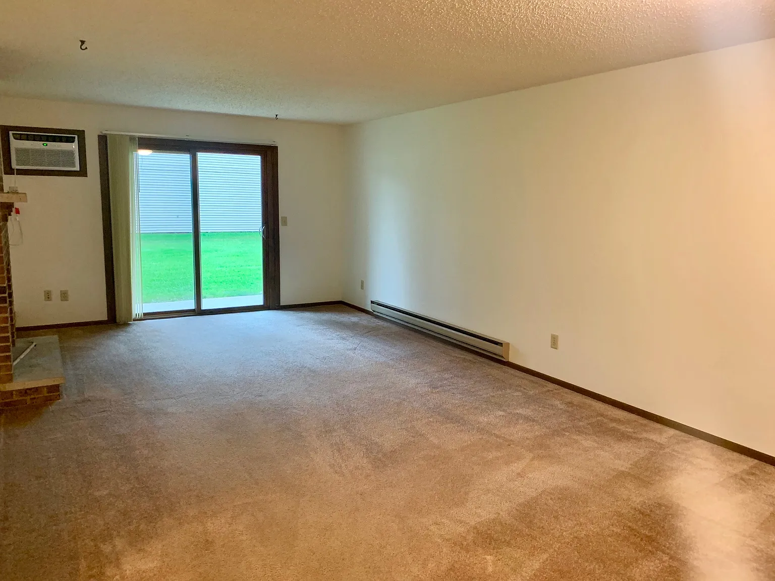 1 bed, 100 sqft, $895 — Photo 3